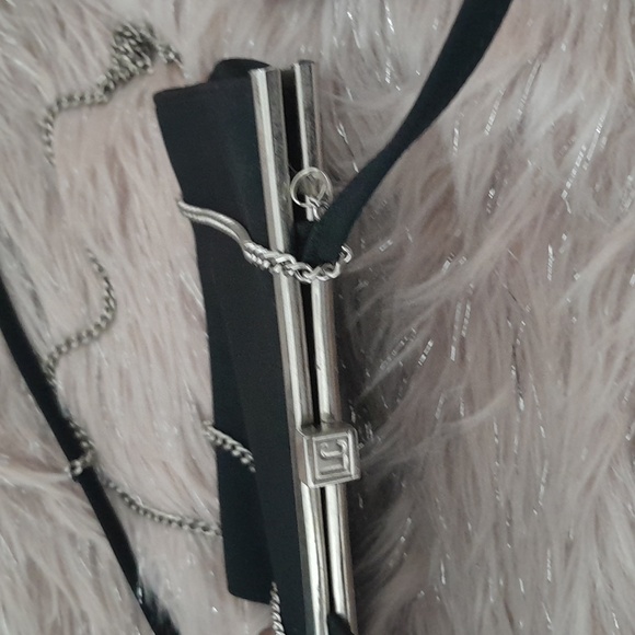 Amazing Liz Claiborne Mini Crossbody Bag - Picture 7 of 11